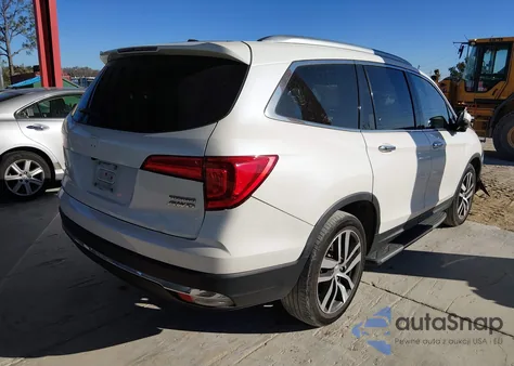 2017 Honda Pilot Touring z USA, uszkodzony, nr VIN 5FNYF6H97HB089389